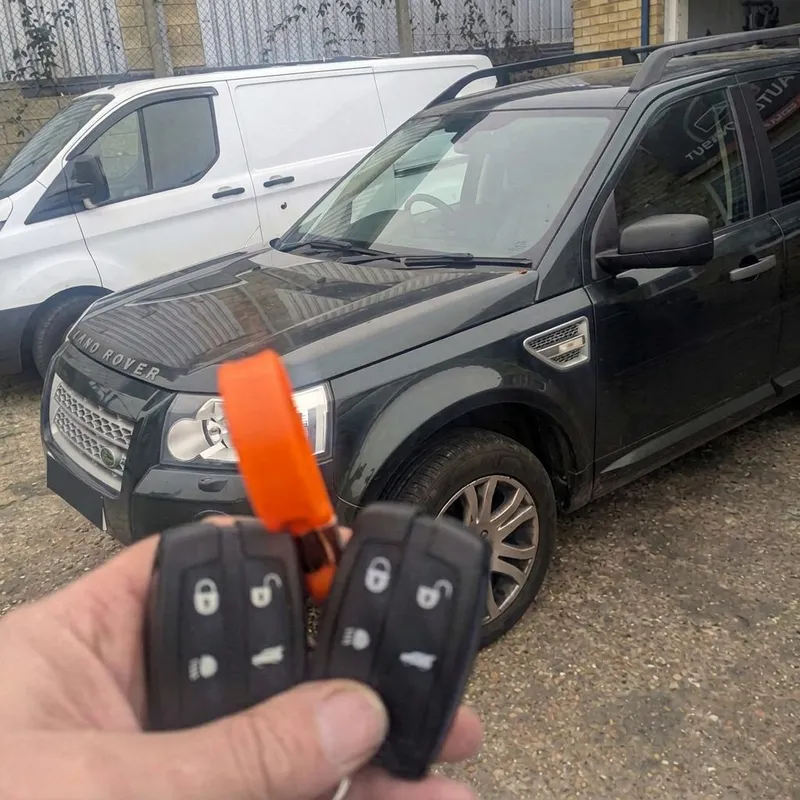 Replacement remote keys programmed for a Land Rover Freelander