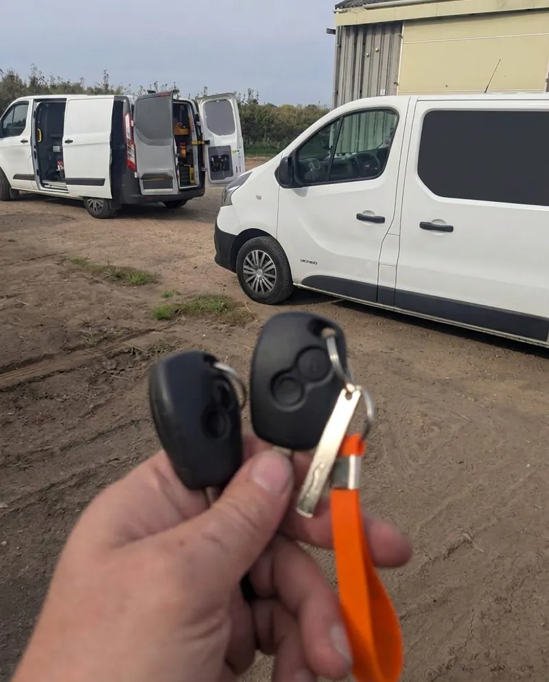Van keys replaced for a Renault Trafic on site