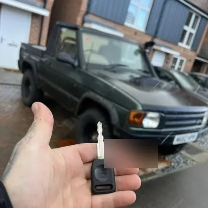 Fresh key cut for a Land Rover on site