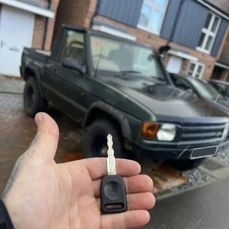 Fresh key cut for a Land Rover on site