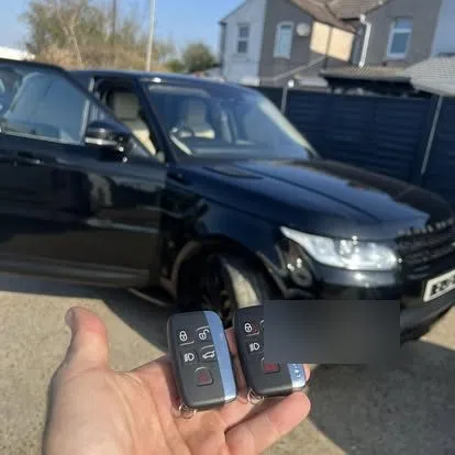 Two new smart keys programmed for a Range Rover Sport