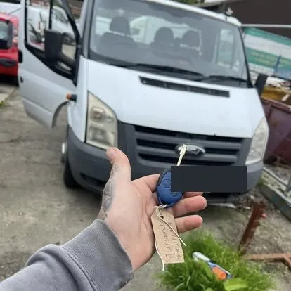 Replacement remote key for a Ford Transit van