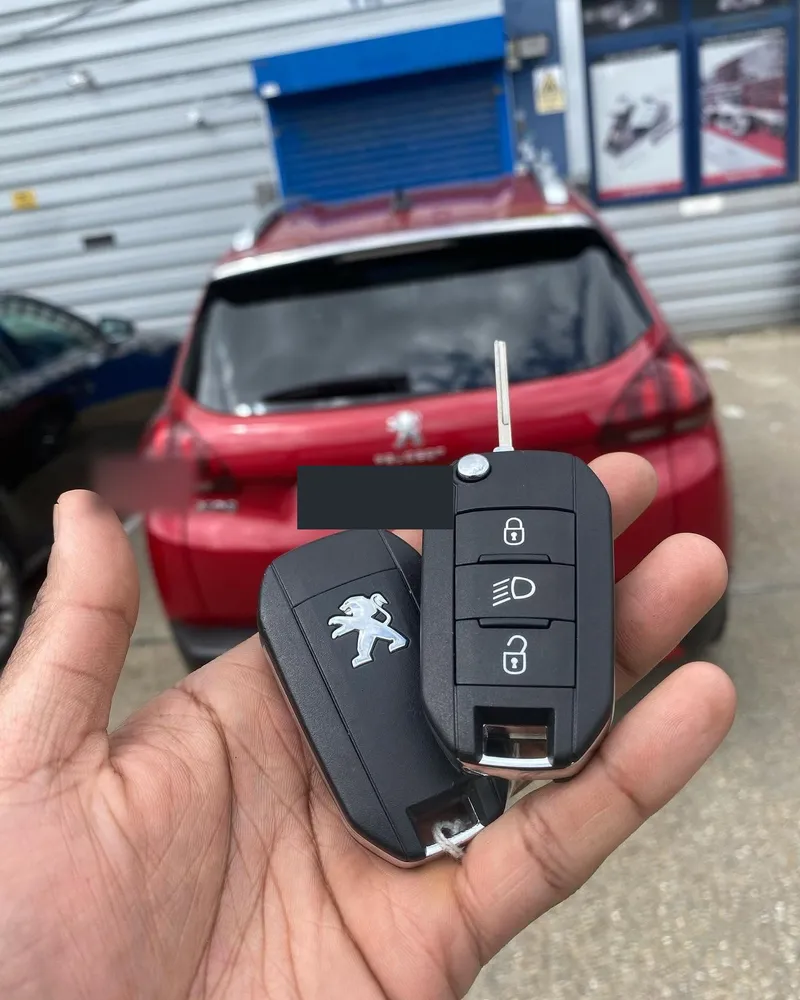 Replacement flip key supplied for a Peugeot 2008