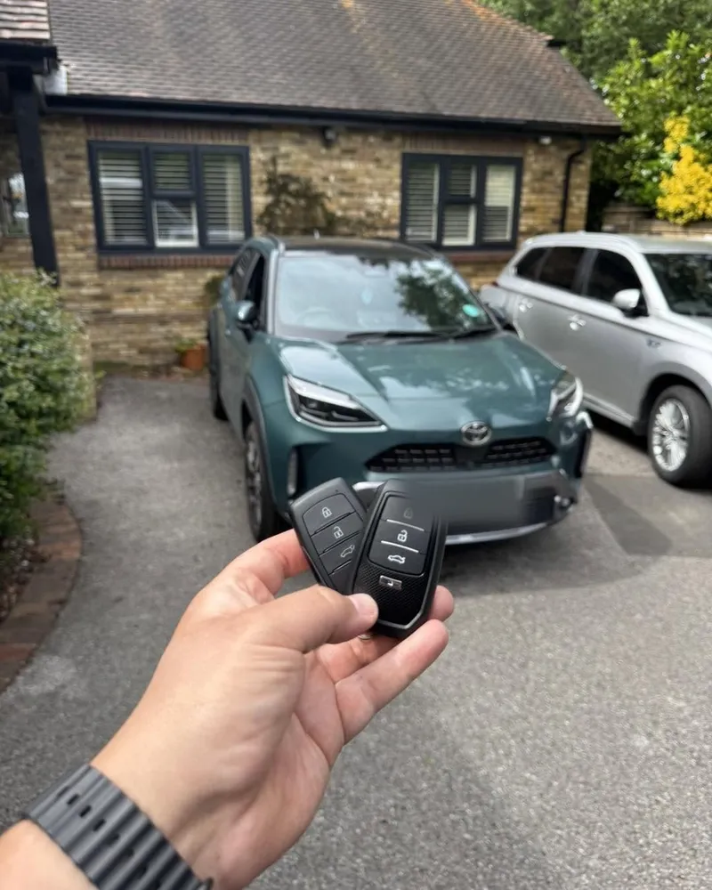 New smart key programmed for a Toyota Yaris Cross